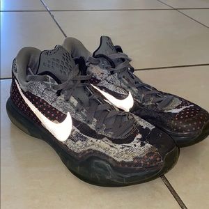 Kobe X 10s Pain size 7.5 Men’s
